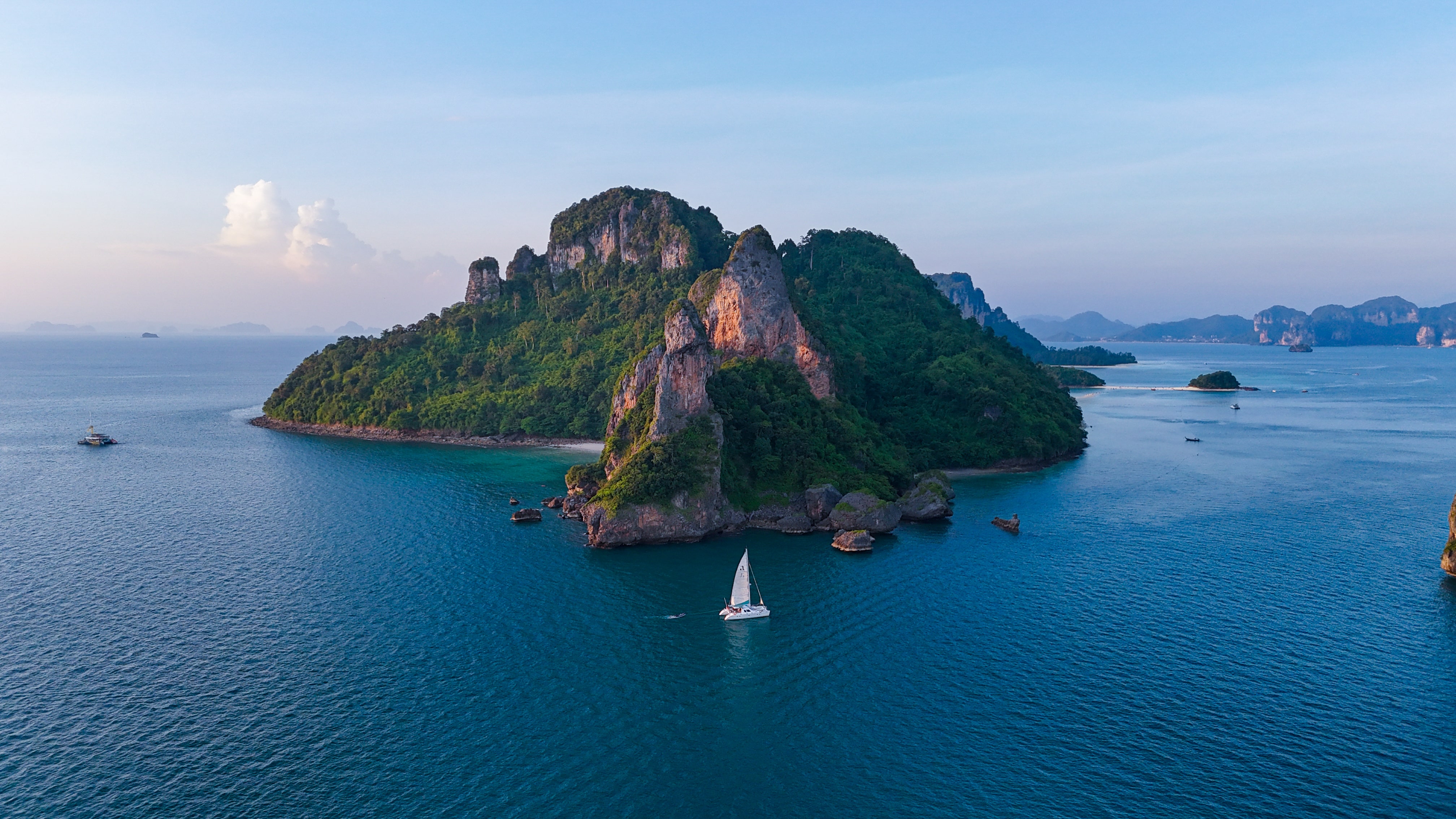 Massage and Spa in Krabi: Guide to the Best Wellness Centers and Traditional Treatments